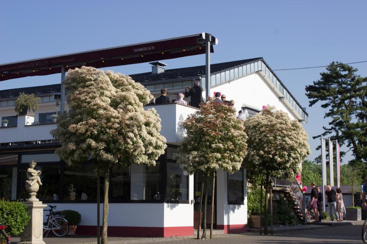 Hotel Haus Berger Colonia Esterno foto